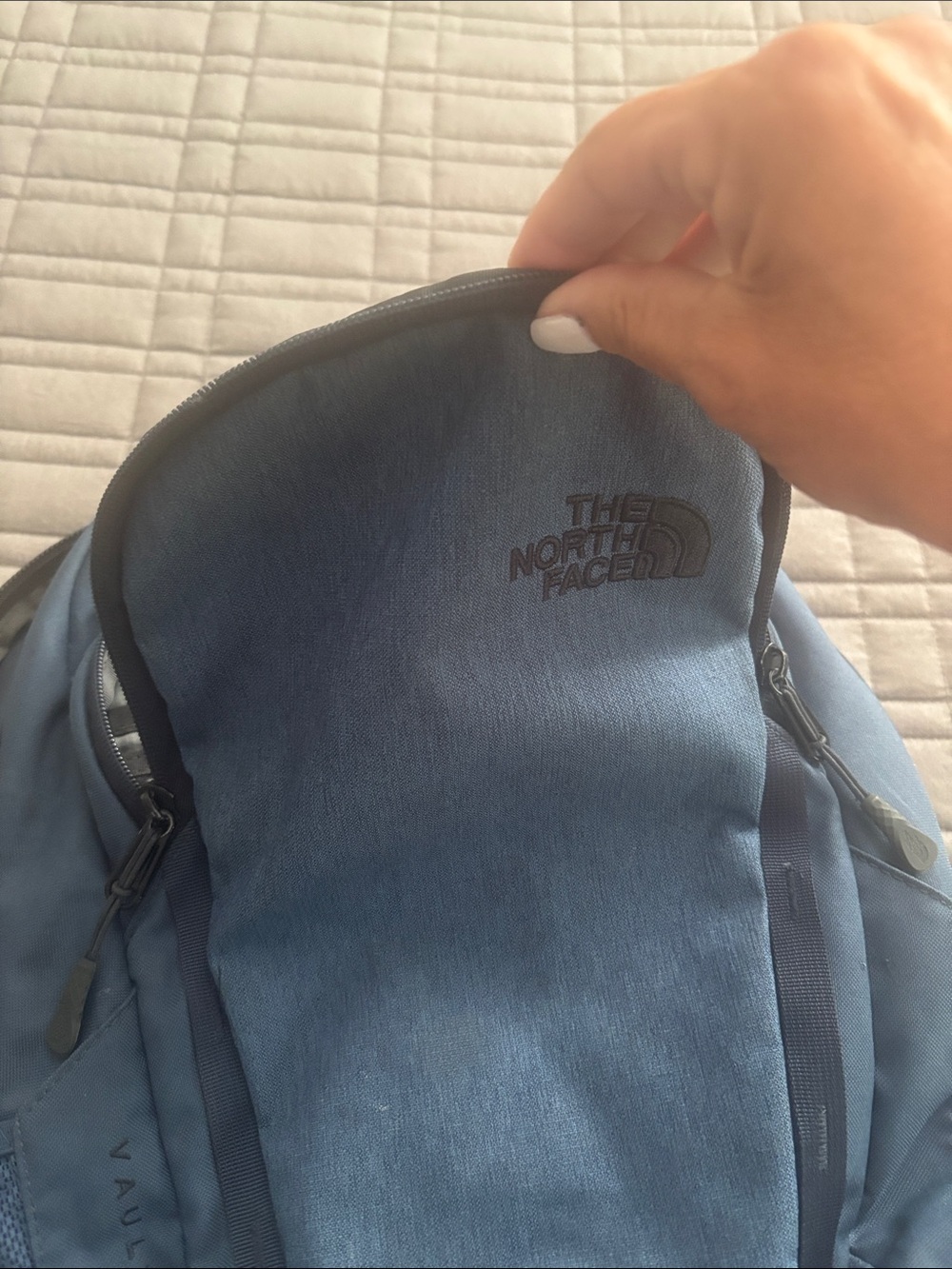 North Face navy bookbag - Picture 3 of 6